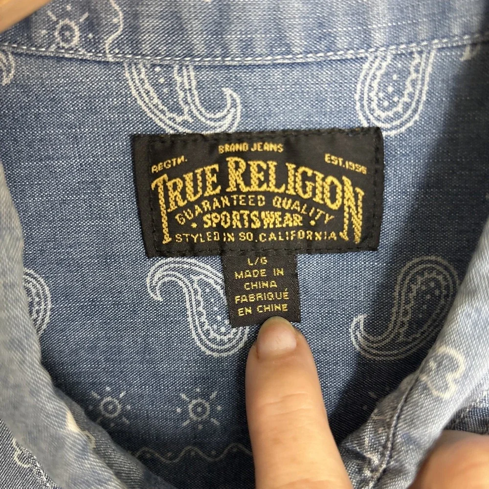 True Religion Chambray Bandana Button Down Shirt Mens Medium Blue Logo Pocket